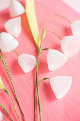 flores con papel de magdalenas